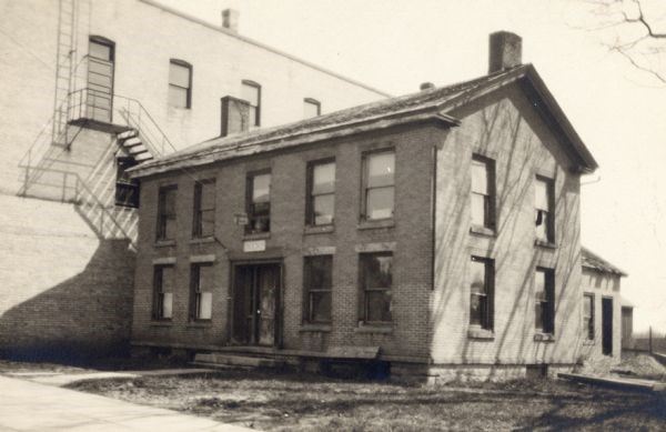 Object ID B3616 Charles Bird Home